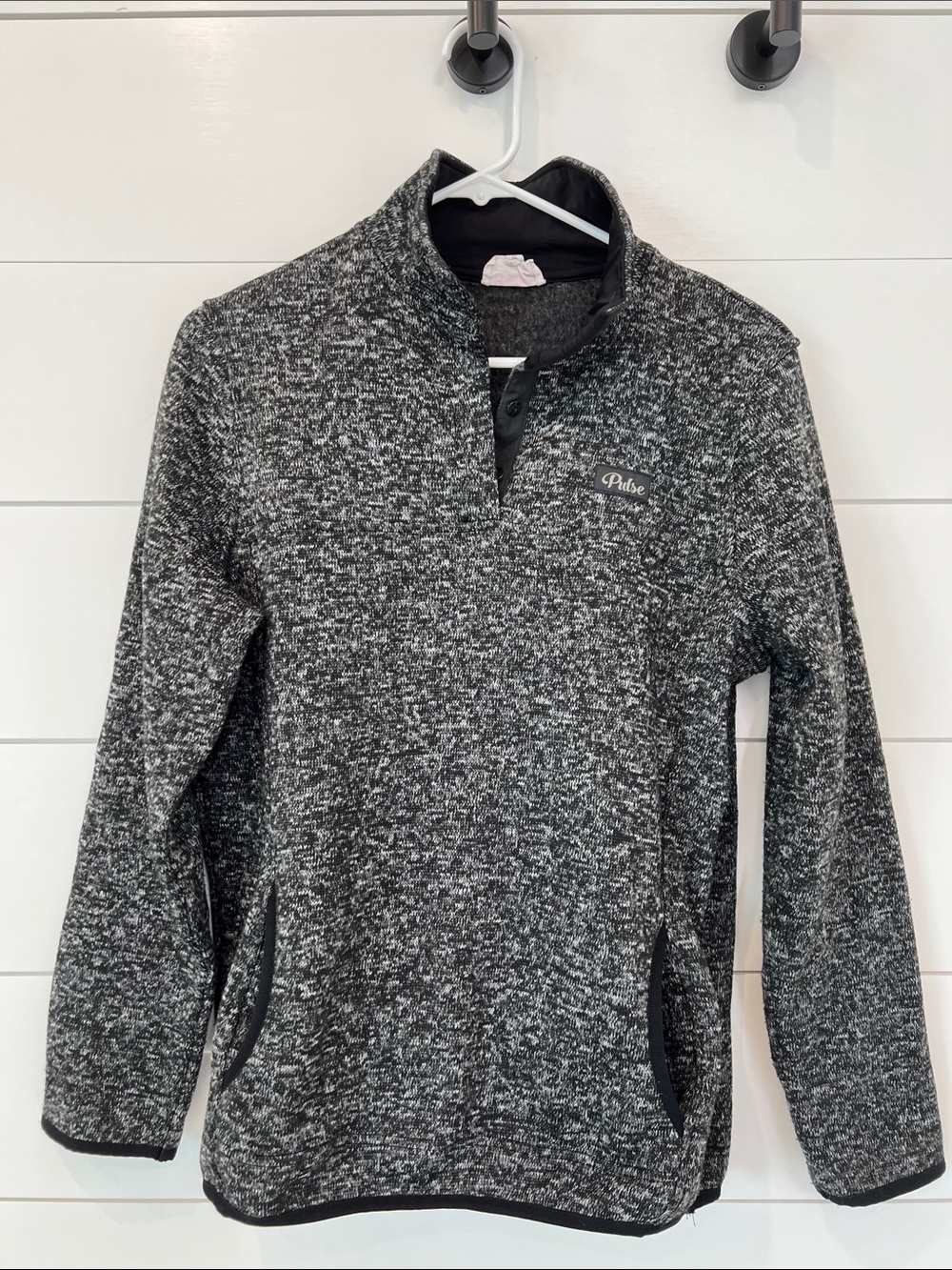 Pulse Women's Gray Heather Quarter-Zip Pullover Sweater